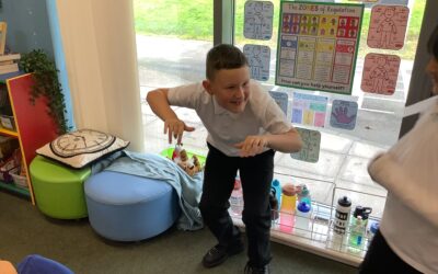 Dramatic verbs and adverbs